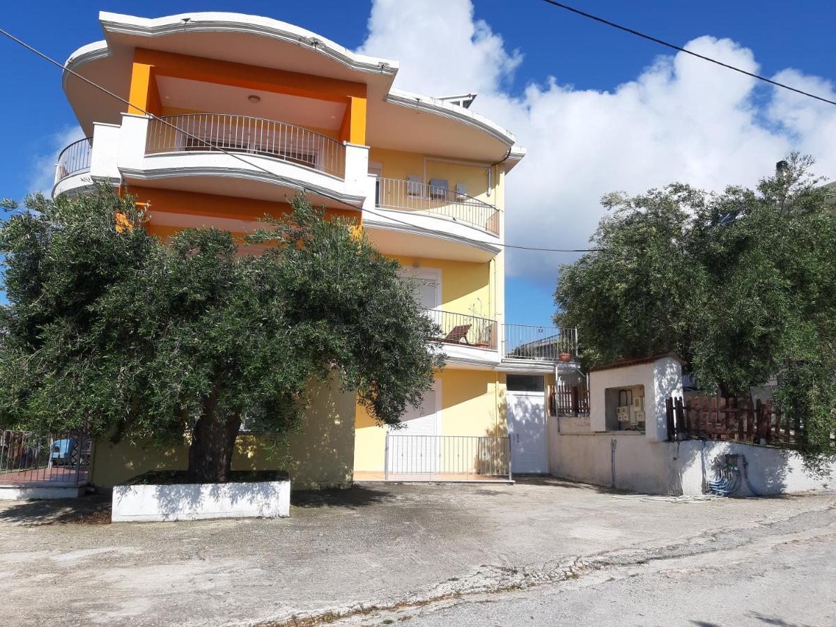 Olive Tree Apartments Parga Luaran gambar